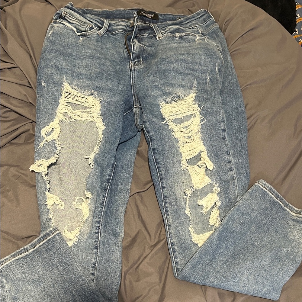 Judy Blue Light Blue Distressed Straight Skinny Jeans